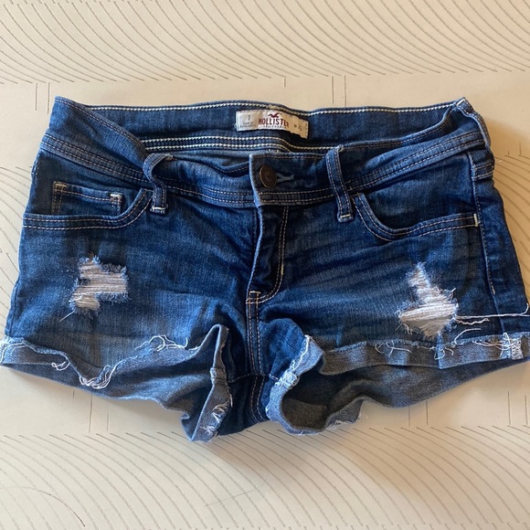 Dark Denim Hollister Distressed short shorts. - Picture 1 of 4